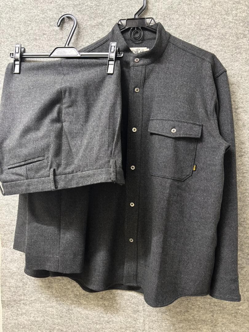 CALEE キャリー　セットアップ　バンドカラーシャツ＆スラックス