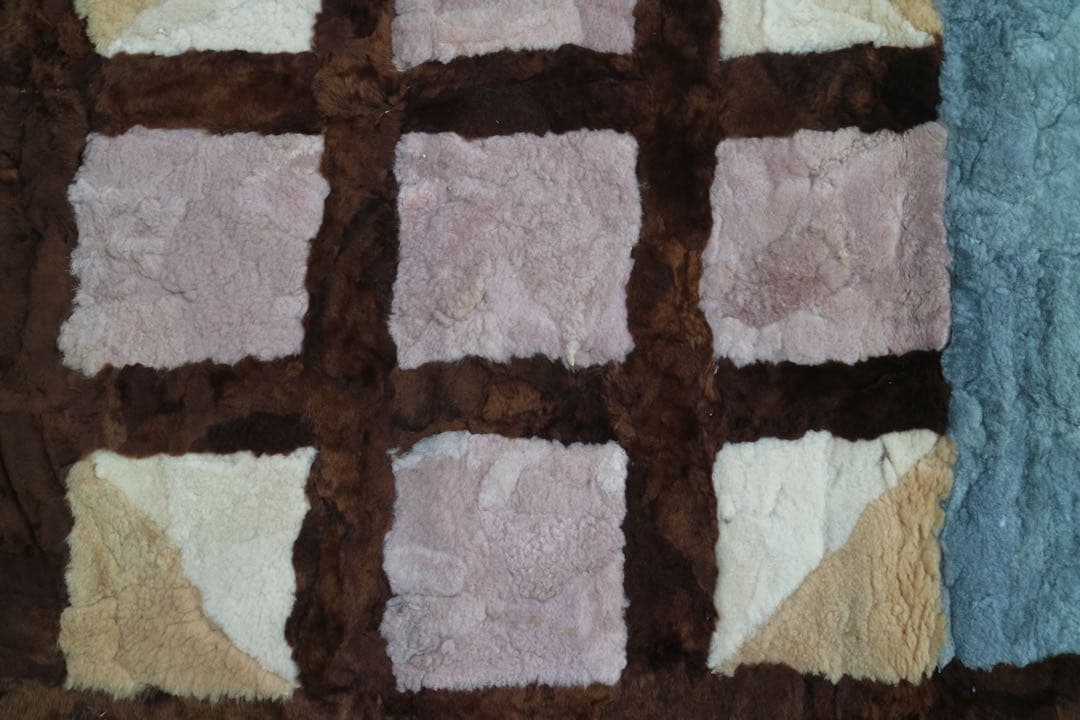 ムートンラグ　180x180cm