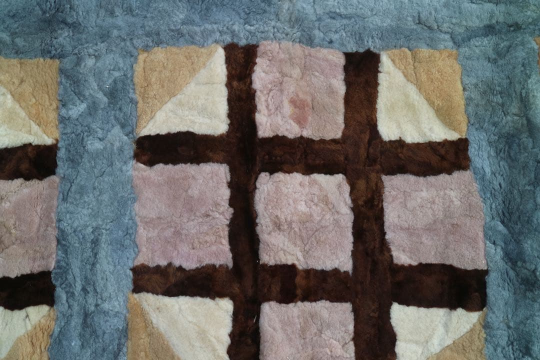 ムートンラグ　180x180cm