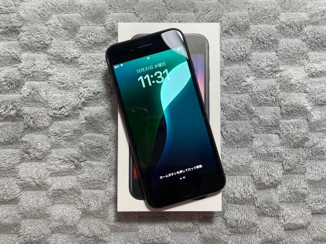 Apple iPhone SE (第3世代) 64gb ブラック