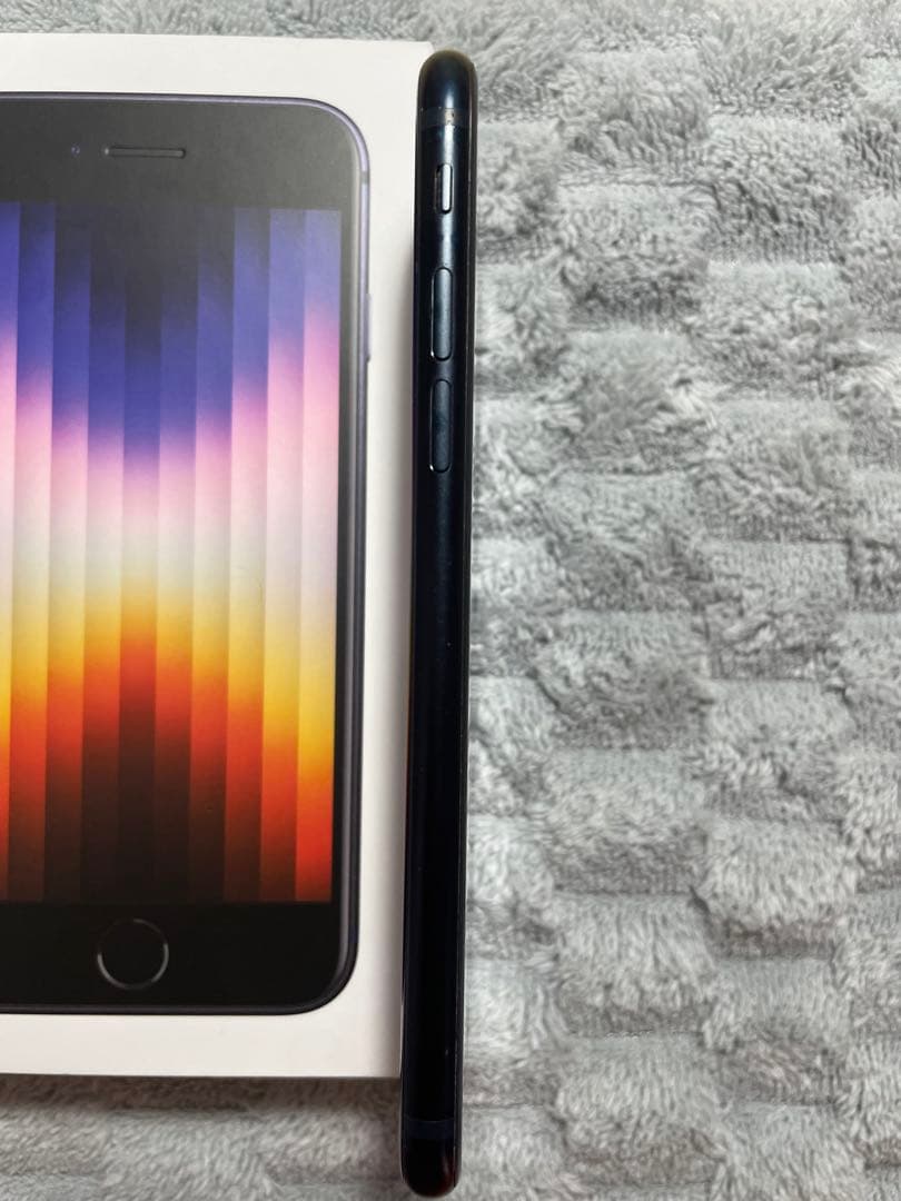Apple iPhone SE (第3世代) 64gb ブラック