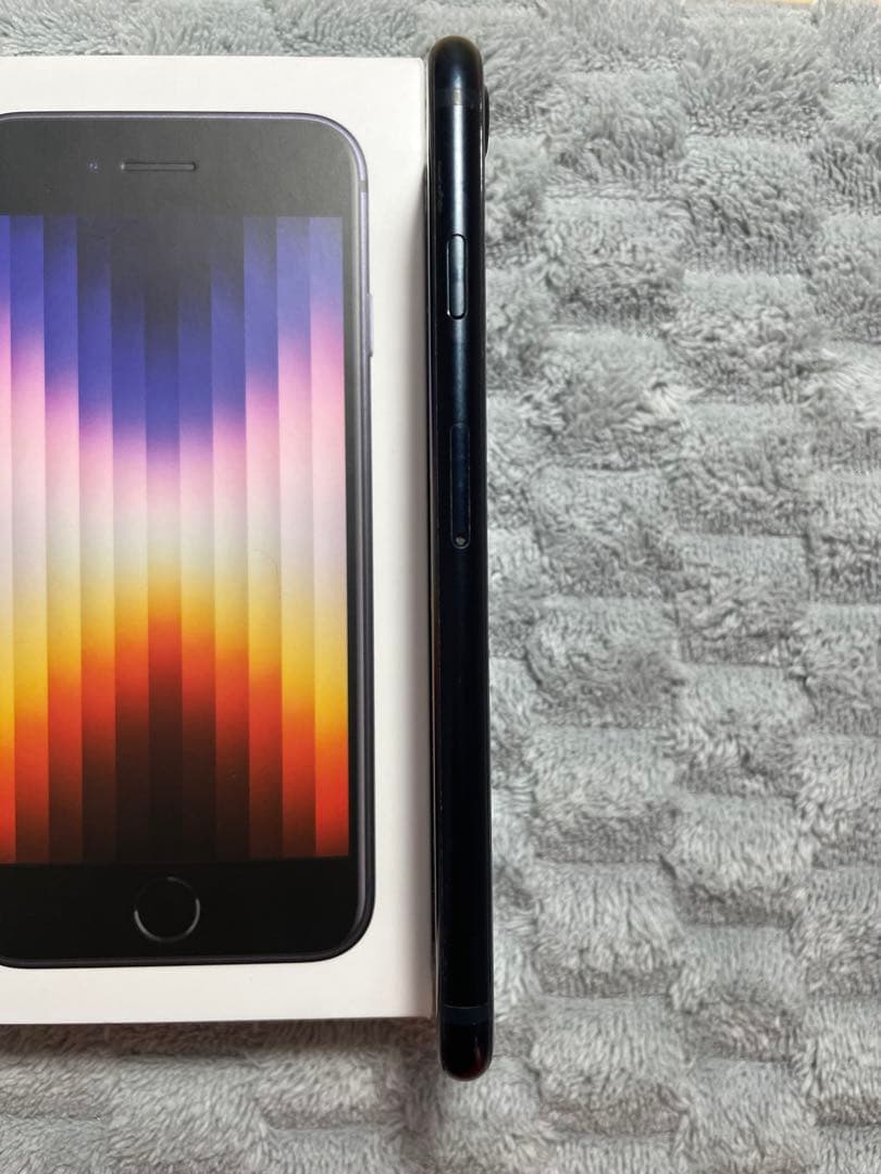 Apple iPhone SE (第3世代) 64gb ブラック