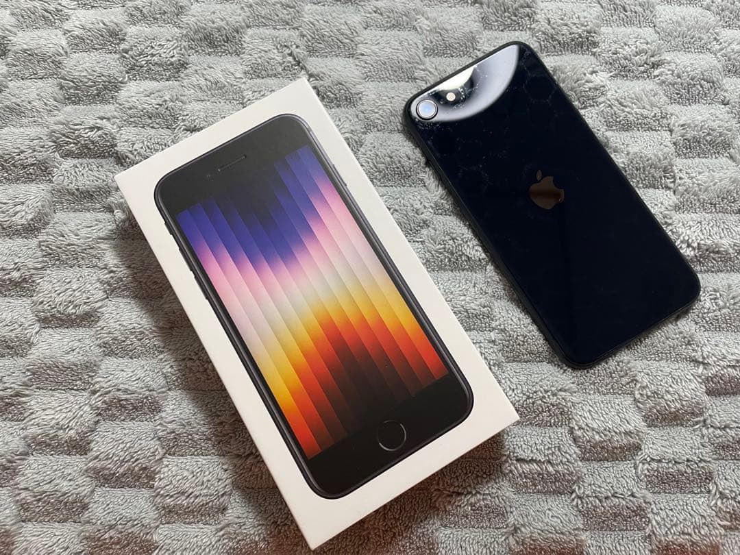 Apple iPhone SE (第3世代) 64gb ブラック