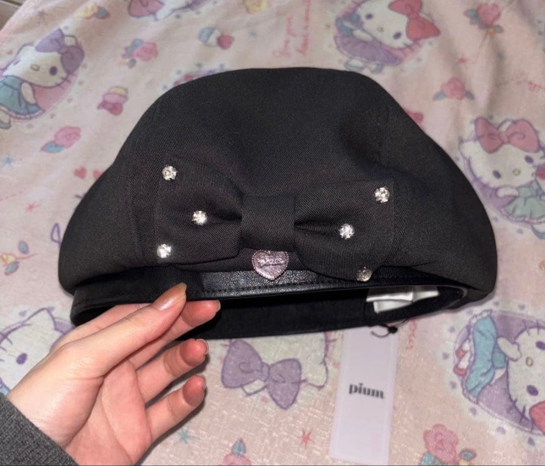 新品タグ付き pium ビジューリボンベレー ブラック