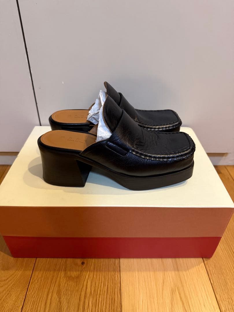 SALE❗️MARNI Black leather heeled mule 36