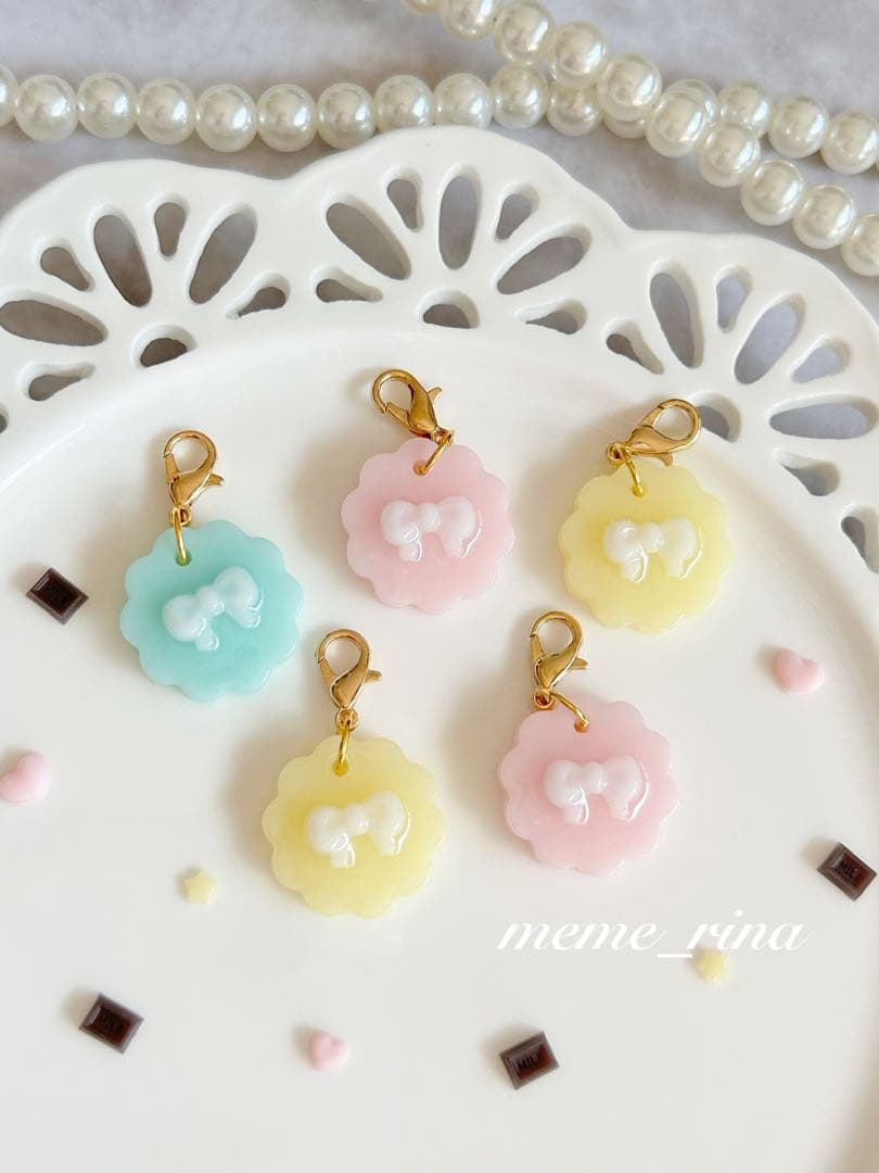 猫　マカロン　フェイクスイーツ　キーホルダー　グリーン　シェイカーキーホルダー