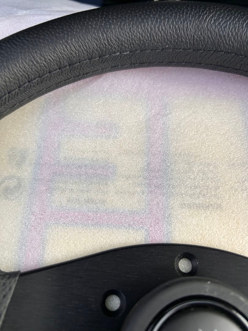 momo ステアリング TEAM 300