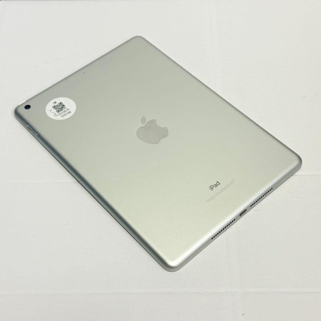 良品 iPad (第5世代)シルバー32GB (A1822)