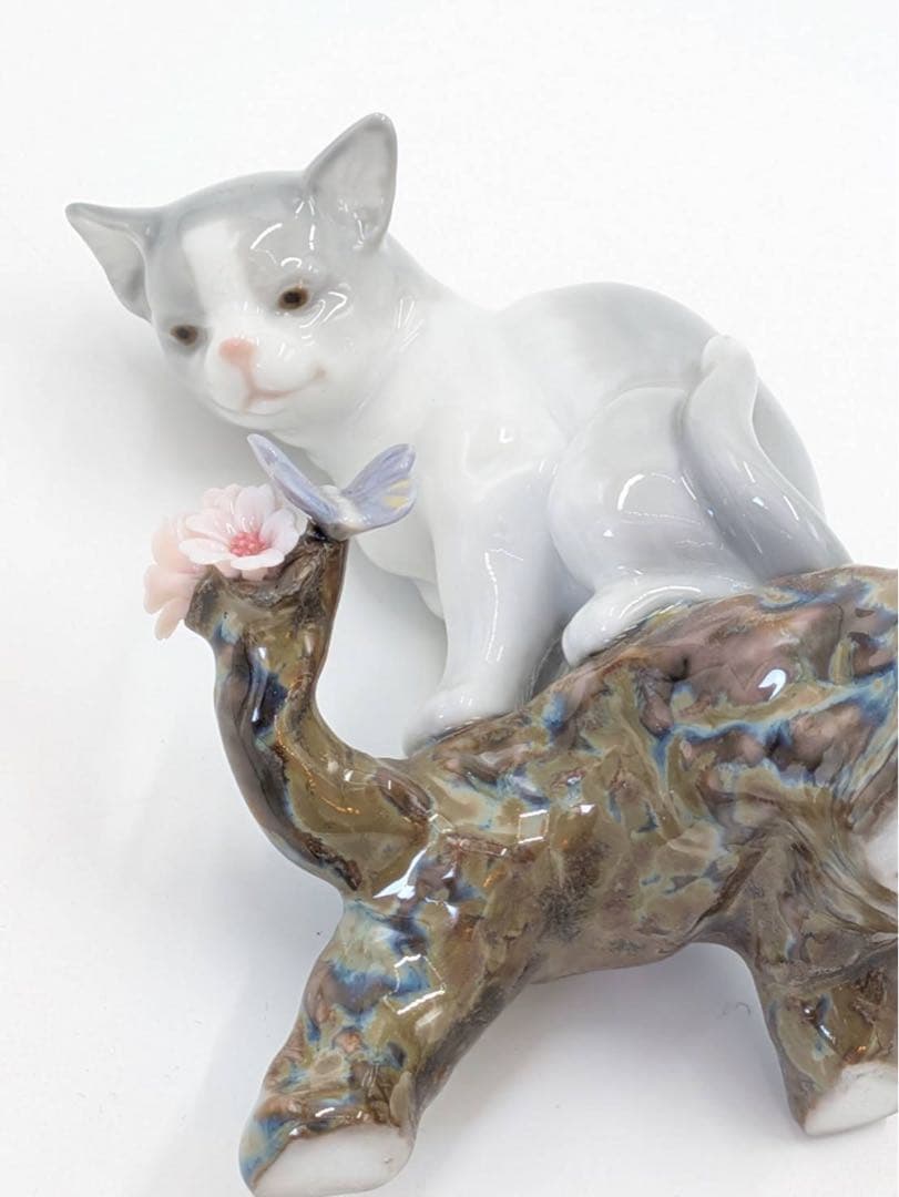 リヤドロ LLADRO 猫と花 フィギュリン 置物 箱付き