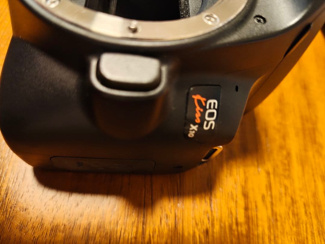 【ジャンク】Canon EOS Kiss X10 デジタル一眼レフカメラ