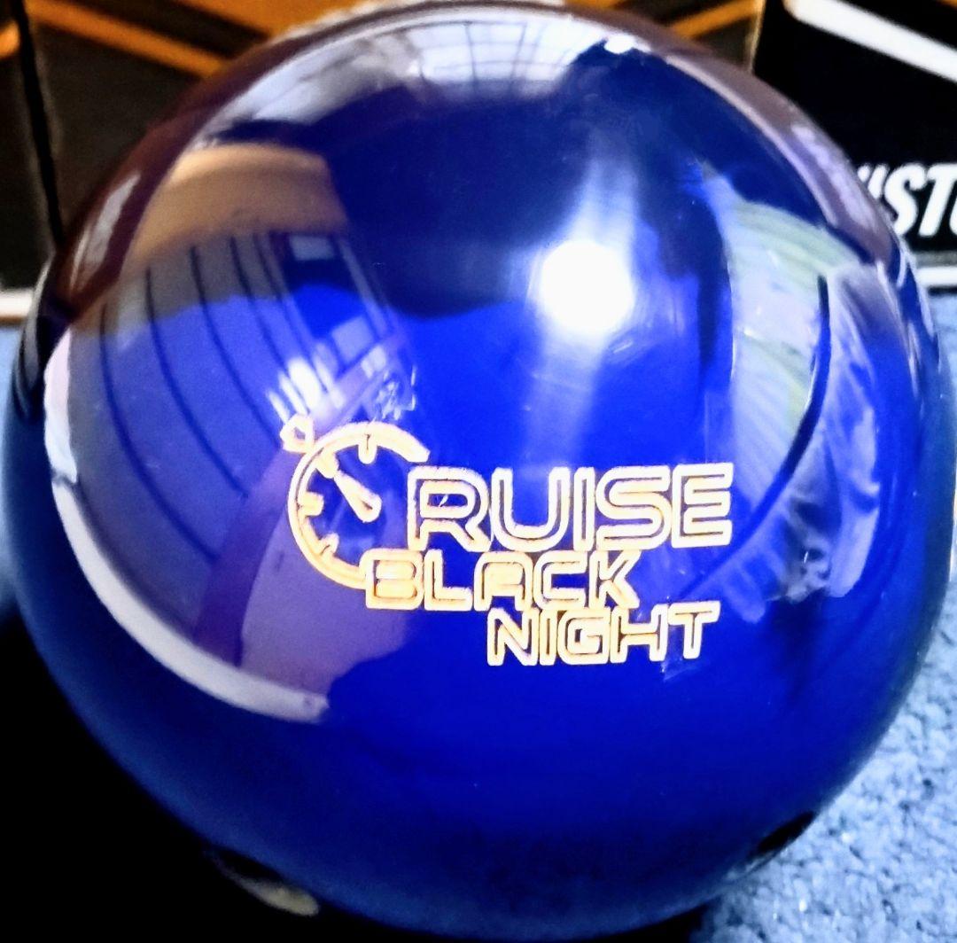 クルーズブラック　ナイト　ボウリング　ボール　スポーツ　ストーム凌ぐ
