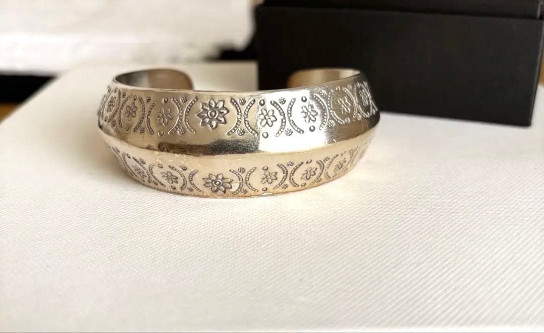 最終値下げ！☆カレンシルバー ユニセックスバングル☆