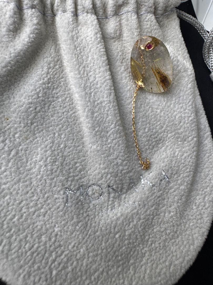 【美品】MONAKA jewelly ゴールデンルチルピアス(片耳用)