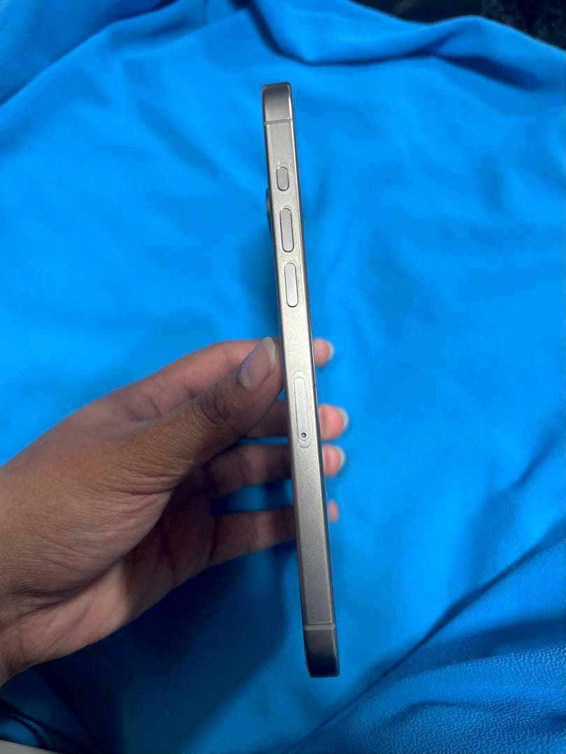 R*d様 Apple iPhone 15 pro max 本体