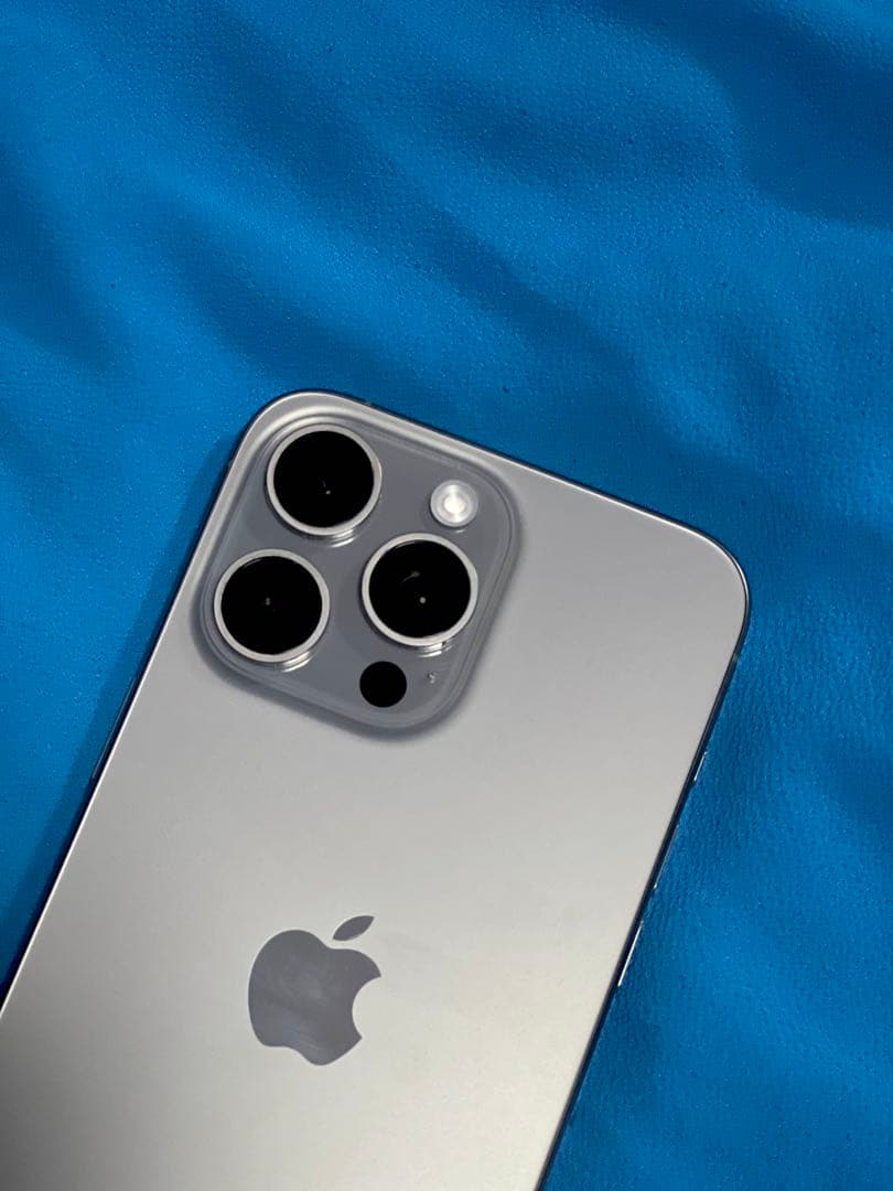 R*d様 Apple iPhone 15 pro max 本体