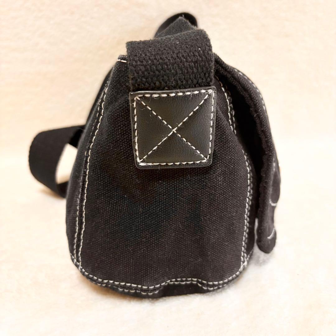 Vivienne Westwood デカオーブブラックキャンバスショルダーバッグ