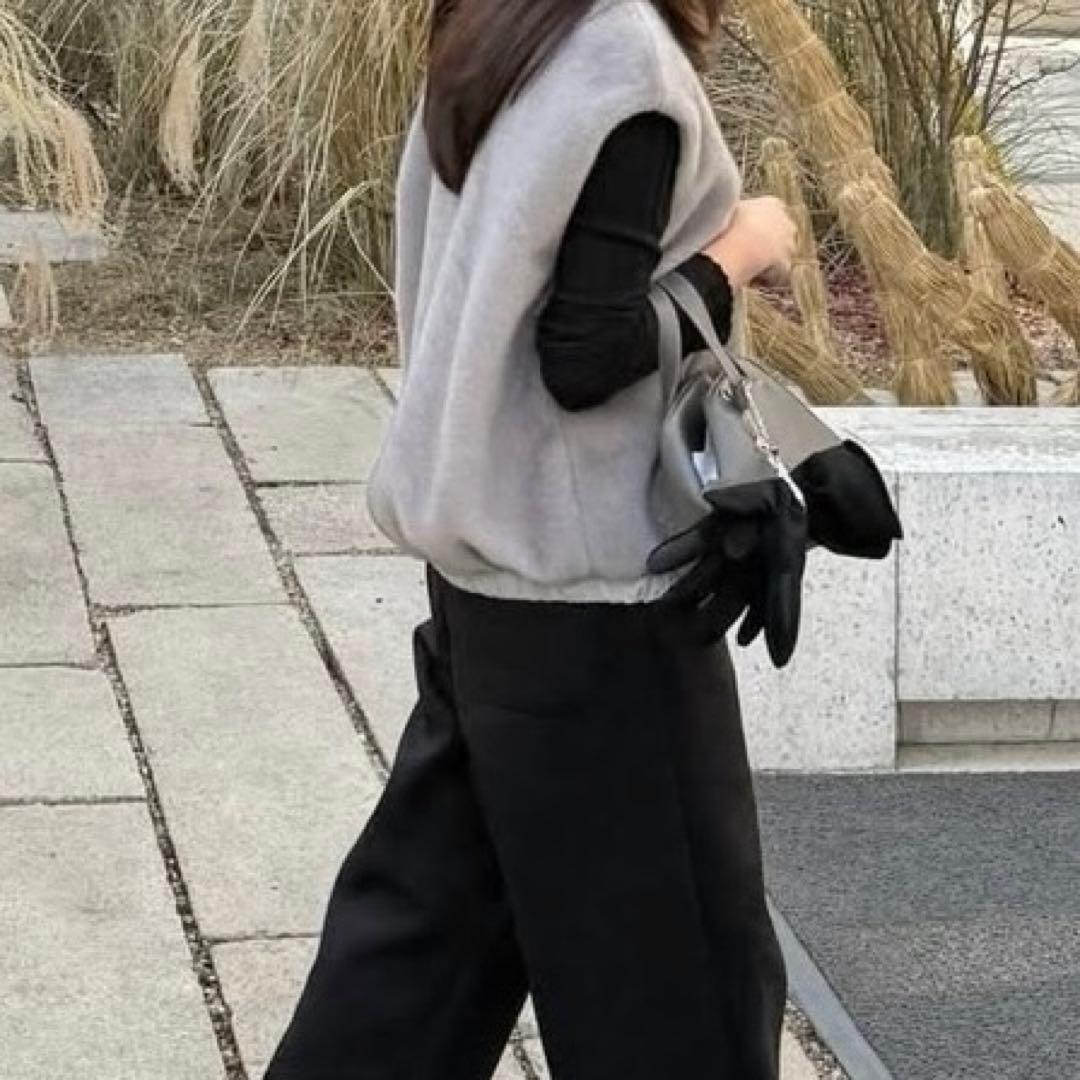 【新品未使用タグ付き】YONFA yonfaHAPPYBAG限定商品ファーベスト