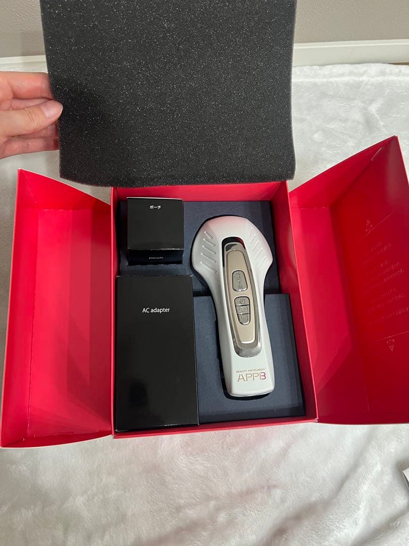 セプテム　アップビー美顔器 APPB ホワイト 充電器・ポーチ・箱付き