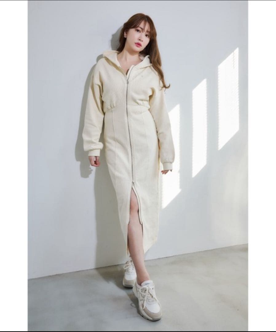 ワンピース Herlipto Flight Mode Zip Hoodie Dress