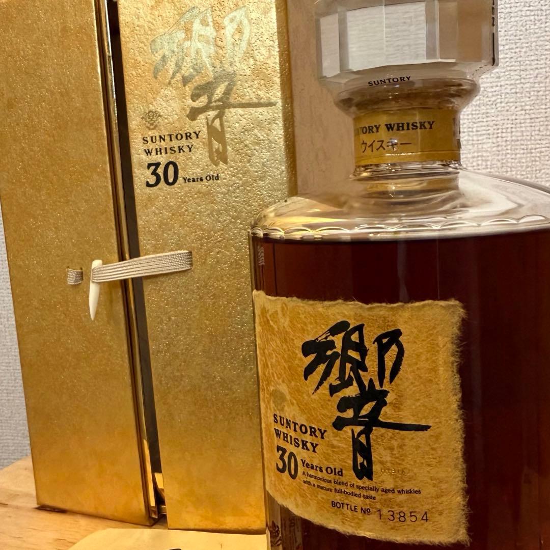 サントリー響30年GOLD金箱観音開き SUNTORYHIBIKI30年古酒