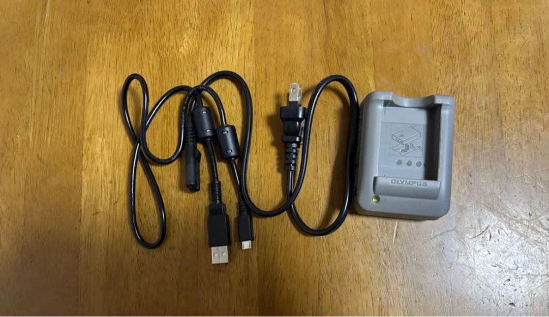 OLYMPUS PEN E-PL10 オリンパス　ミラーレス 一眼レフ　カメラ