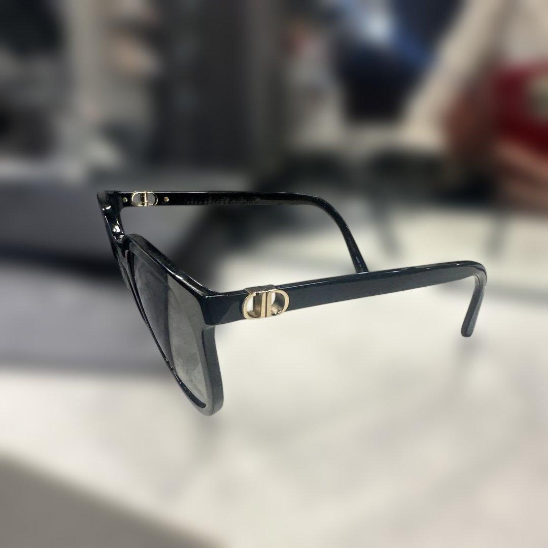 Dior Montaign Min R2F ブラックサングラス