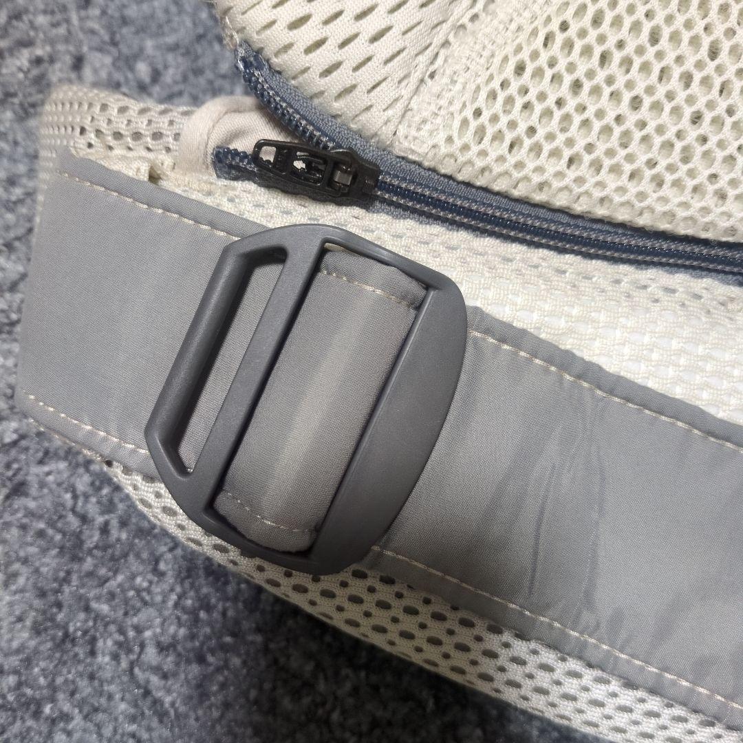 BABYBJÖRN 抱っこ紐　ハーモニー　クリーム色