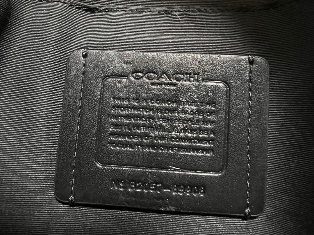 COACH メンズ　ワンショルダーバック　ブラックレザー