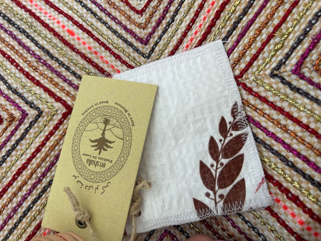 新品未使用エンシャラen shallaモロッコ製ハンドメイドトートバッグ/赤系