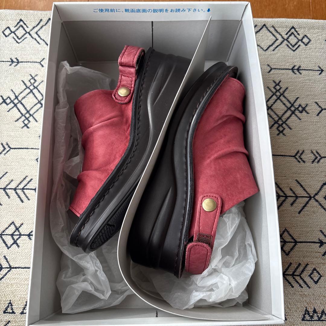 新品　インコルジェ　コンフォートサンダル　赤　S