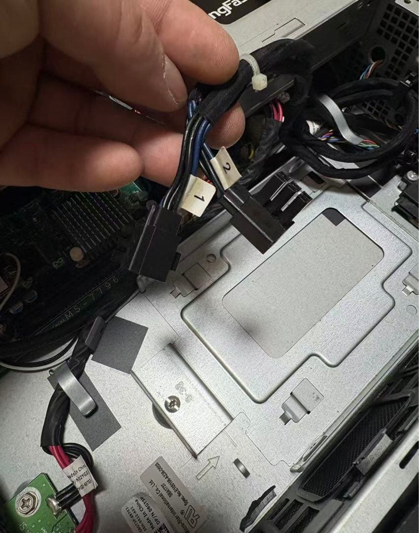 りょうた 品/X51 R2/i7/メ16/モニターセット