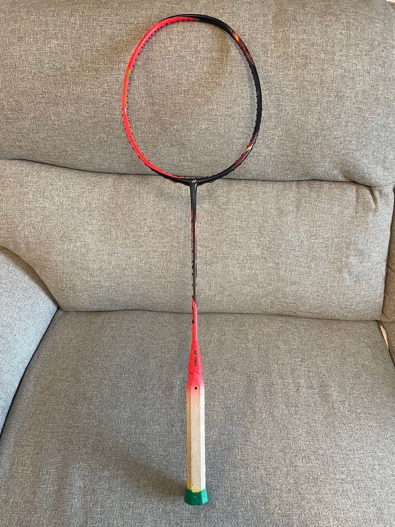 【4ug5】アストロクス77バドミントン　ヨネックス