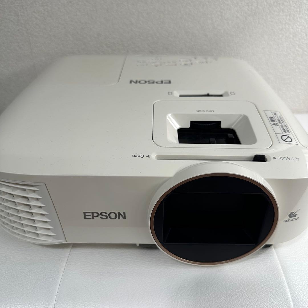 EPSONプロジェクター　EH-TW5650　ランプ点灯時間109H