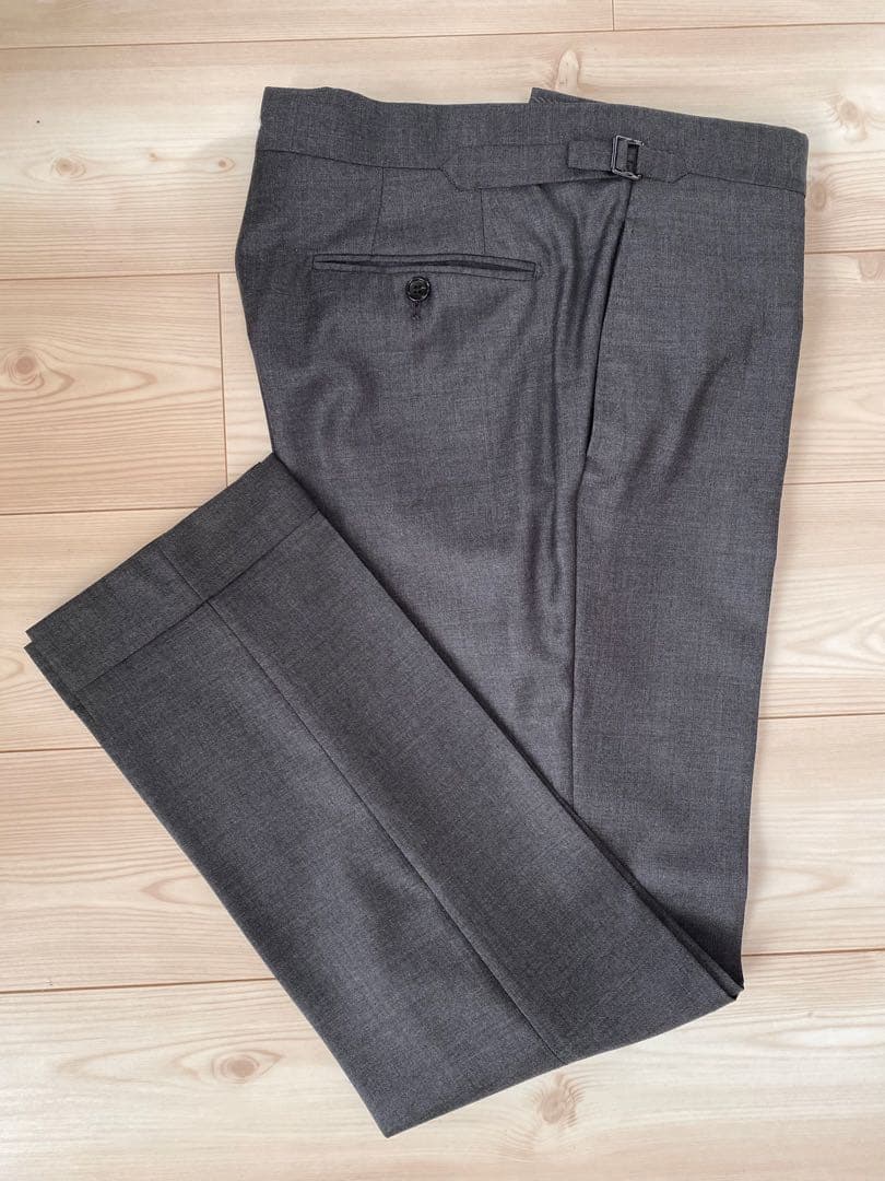 美品TOM FORD トムフォード スラックス　チャコール　サイズ50R