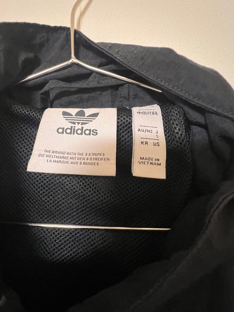 adidas ナイロンジャケット ドゥズィーエムクラス　アディダス