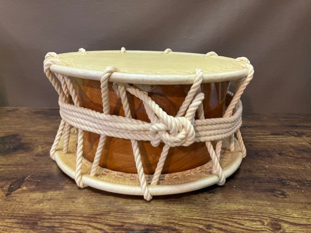 締太鼓（直径35cm）バチ・台座付き