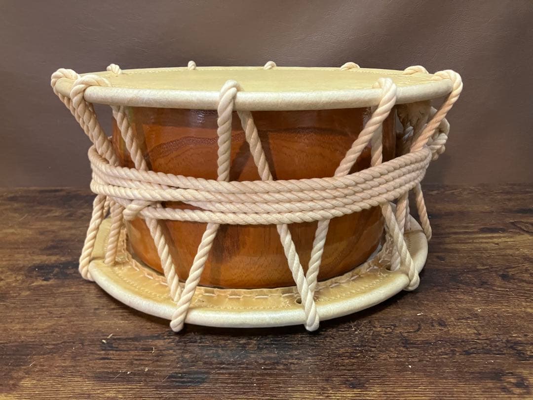 締太鼓（直径35cm）バチ・台座付き