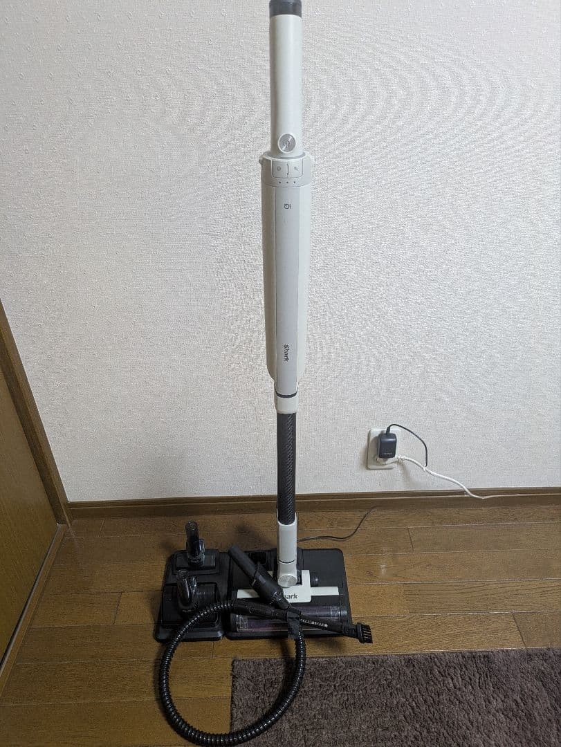 SHARK コードレススティッククリーナー LC200JIV　シャーク