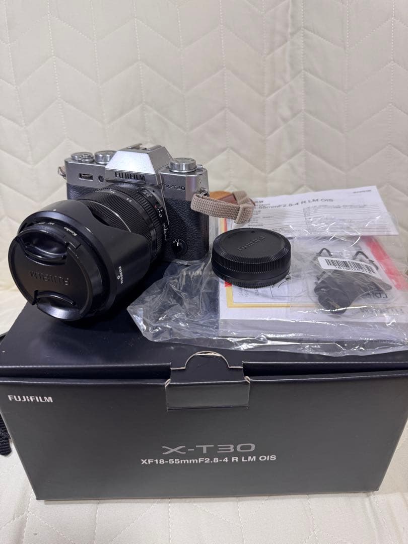 Fujifilm X-T30 本体とレンズ18-55mm