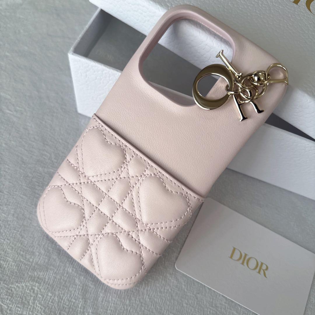 新品　DIOR iPhone 16 Pro ケース　ハートカナージュ