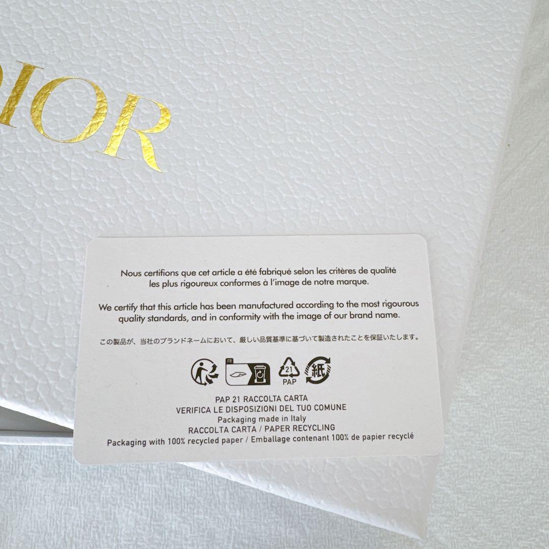 新品　DIOR iPhone 16 Pro ケース　ハートカナージュ