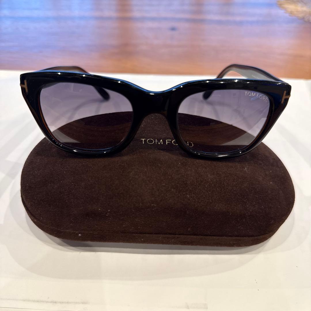 TOM FORD サングラス　ブラウンフレーム
