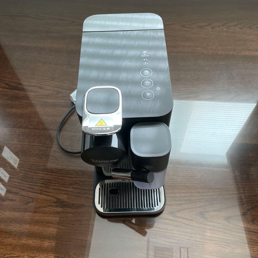 美品　Nespresso ラティシマ.ワンプラス F121-BK-W カプセル付