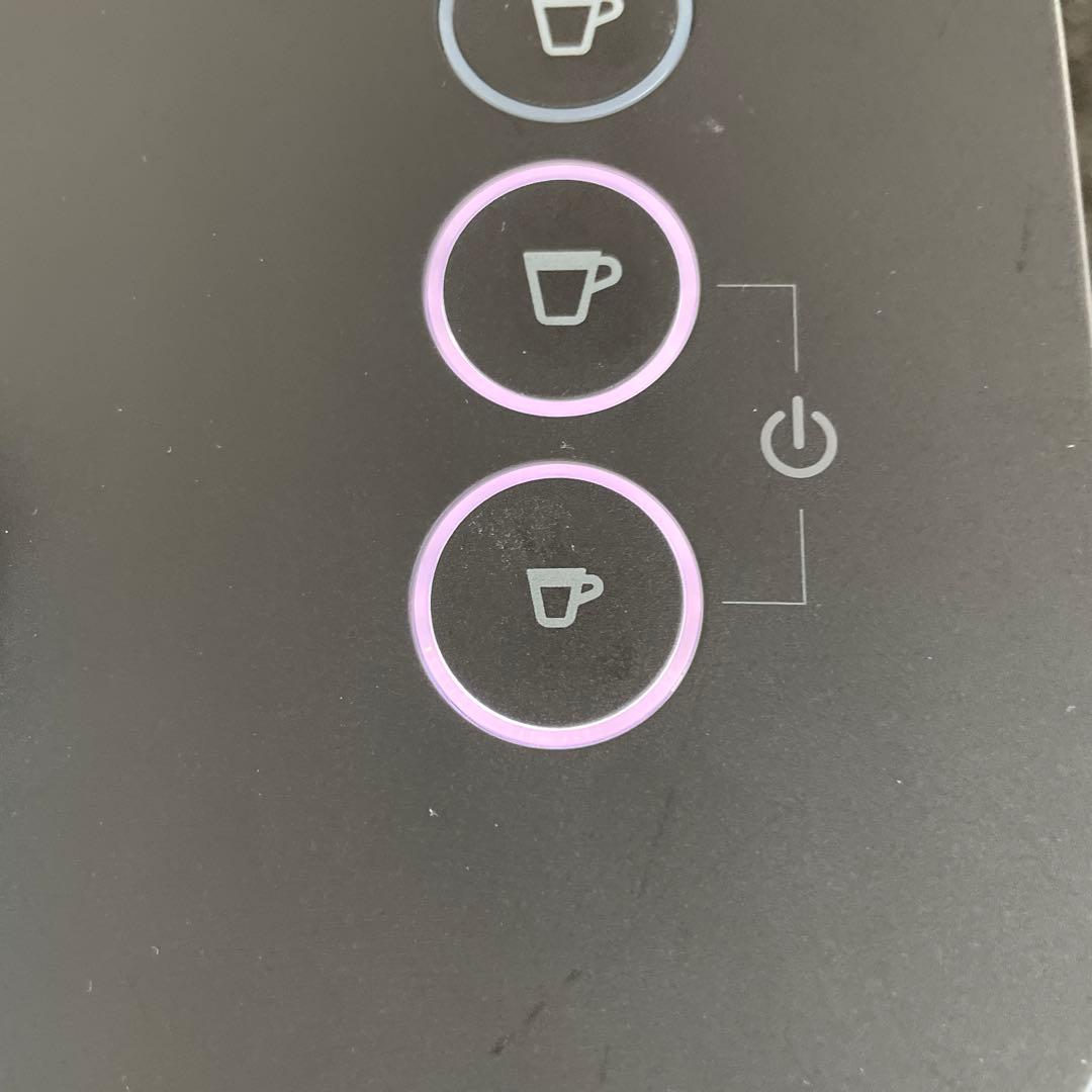 美品　Nespresso ラティシマ.ワンプラス F121-BK-W カプセル付