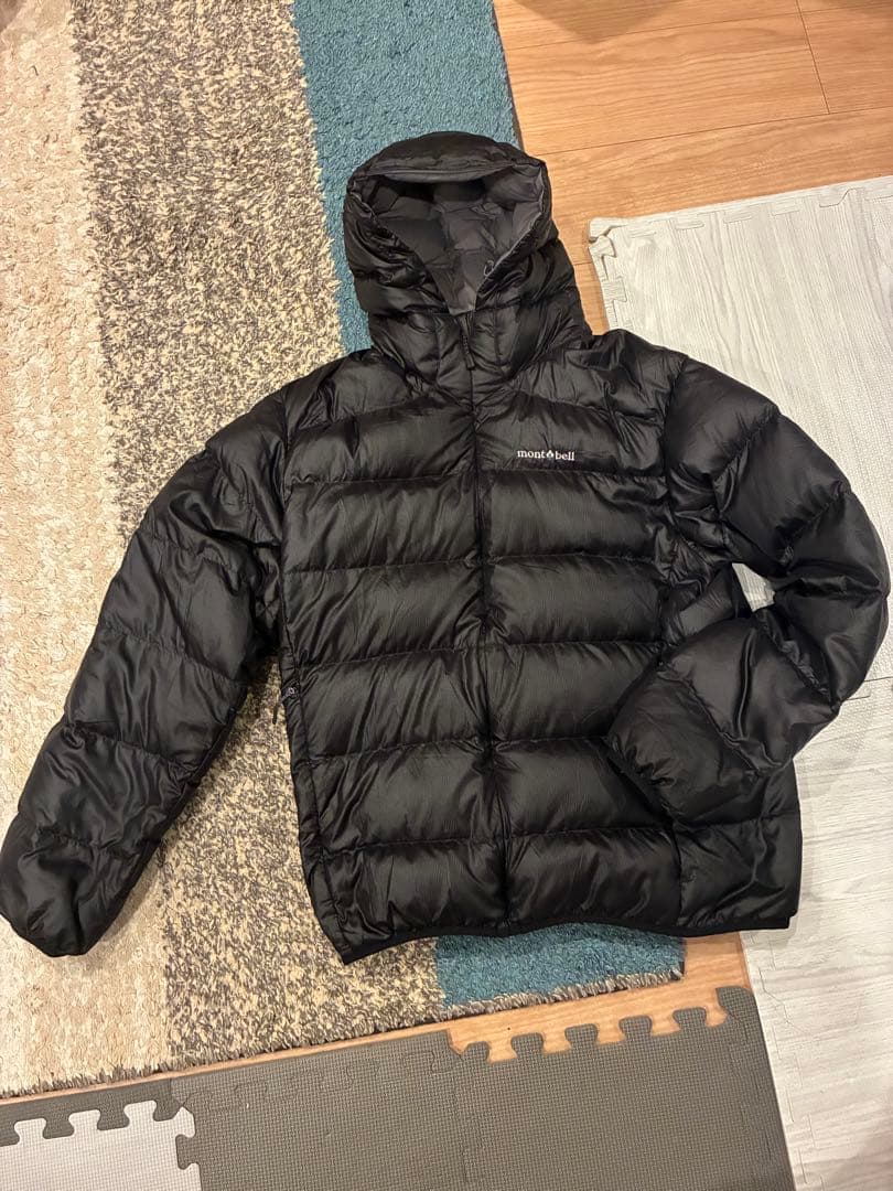 美品　モンベル　ライトアルパインダウンパーカー　収納袋付