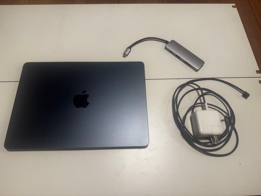 Macbook m2 付属品付 すぐ使えます！！