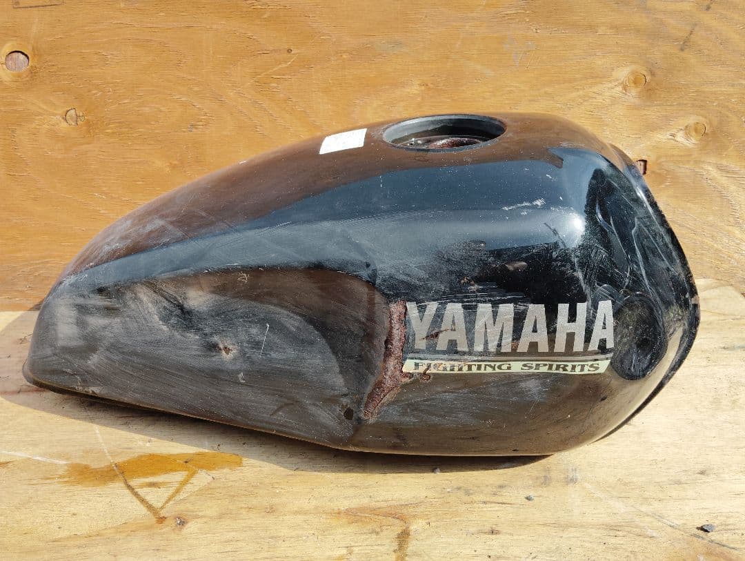 ゴールデンウィーク特別価格！値下げ✕YAMAHA！xjr400 4hmタンク