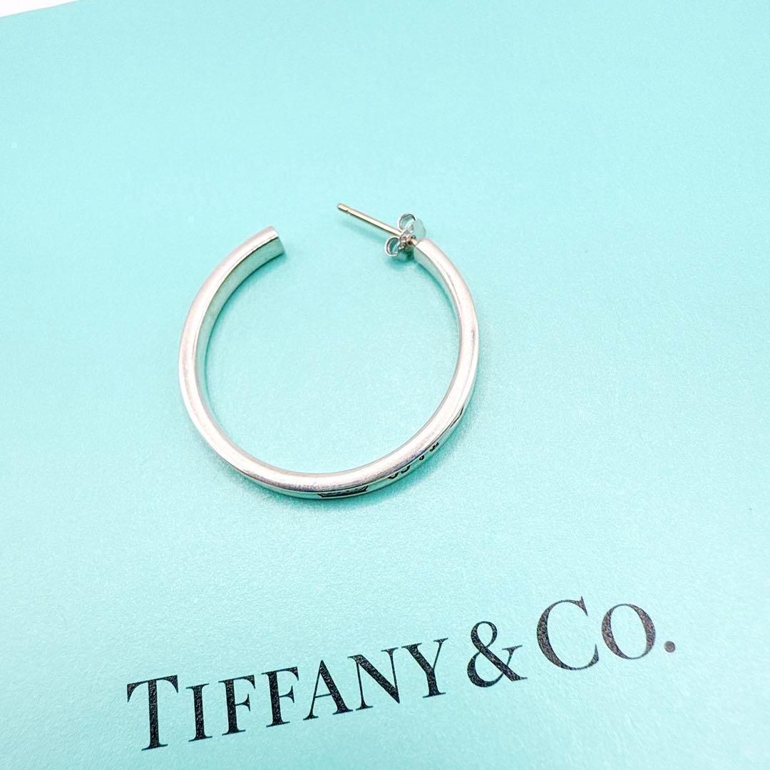 2598-2 美品✨Tiffany ナローフープピアス　片耳