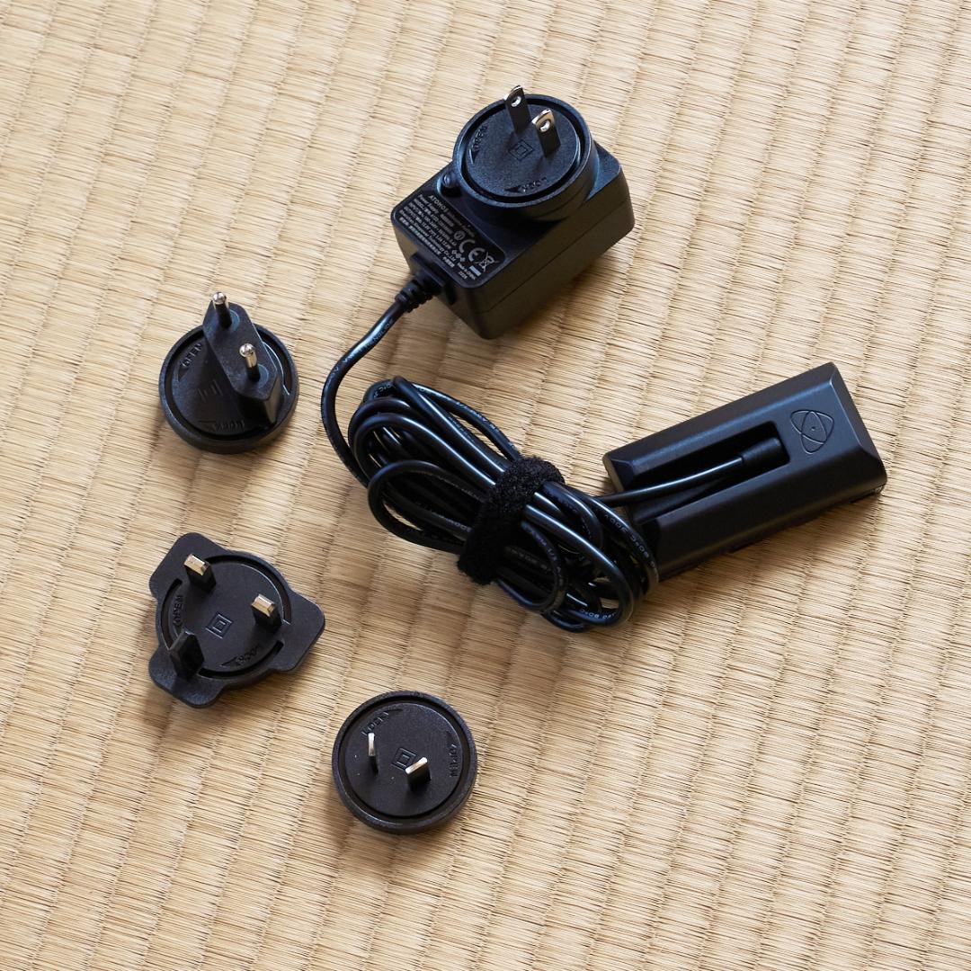 Atomos Shinobi モニター 充電器付き