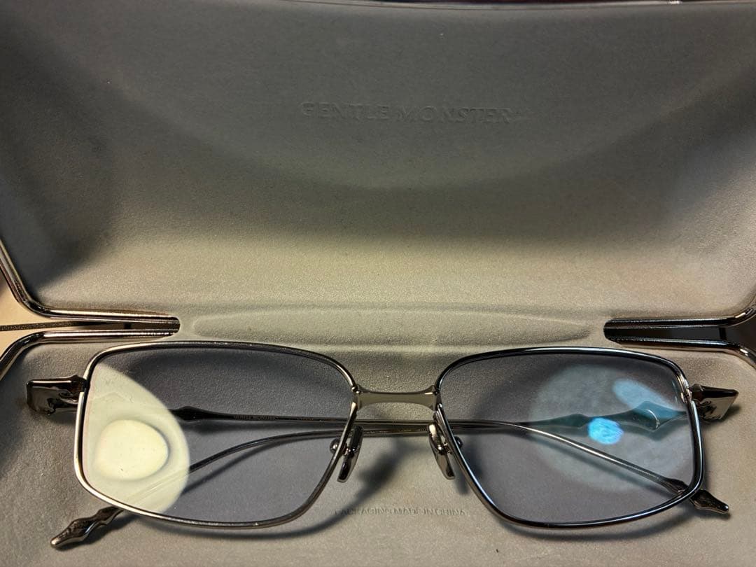 小物 Gentle Monster atmic02